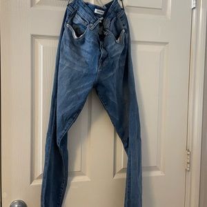 Good American skinny jeans. Worn a few times.